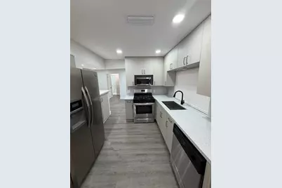 11461 NW 31st Pl, Sunrise, FL 33323 - Photo 9