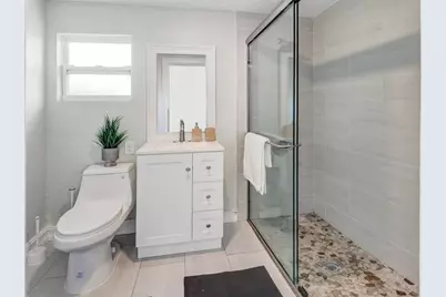 131 NE 55th St, Oakland Park, FL 33334 - Photo 11