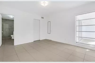 2970 NE 16th Ave, Unit #211, Oakland Park, FL 33334 - Photo 9