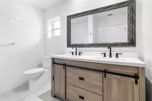 19885 NE 22nd Ave, Miami, FL 33180 - Photo 55