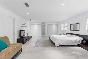 19885 NE 22nd Ave, Miami, FL 33180 - Photo 69