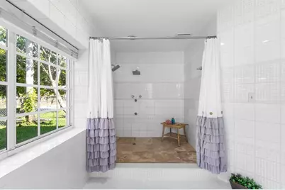 19885 NE 22nd Ave, Miami, FL 33180 - Photo 61