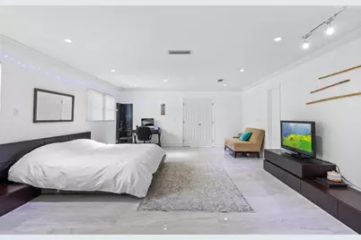 19885 NE 22nd Ave, Miami, FL 33180 - Photo 65