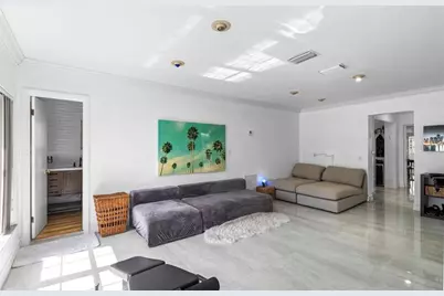 19885 NE 22nd Ave, Miami, FL 33180 - Photo 29