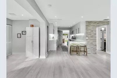 81 NW 47th Ct, Fort Lauderdale, FL 33309 - Photo 9