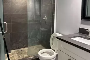 1700 Embassy Dr Unit, West Palm Beach, FL 33401 - Photo 5