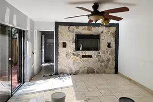 1700 Embassy Dr Unit, West Palm Beach, FL 33401 - Photo 3