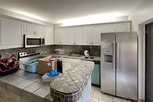 1700 Embassy Dr Unit, West Palm Beach, FL 33401 - Photo 9