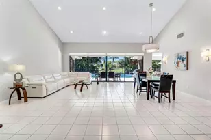 10180 Silver Lake Dr, Boca Raton, FL 33428 - Photo 11