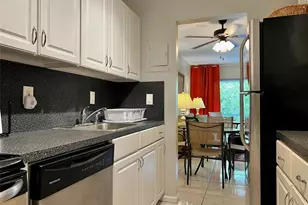 2271 NE 68th St, Fort Lauderdale, FL 33308 - Photo 13