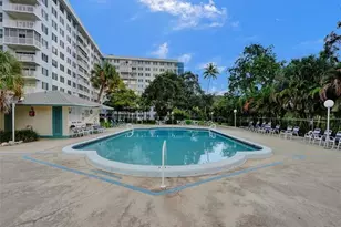 4200 Hillcrest Dr, Hollywood, FL 33021 - Photo 19