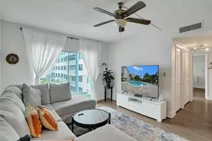 4200 Hillcrest Dr, Hollywood, FL 33021 - Photo 5