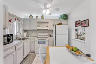 8950 Sunrise Lakes Blvd, Sunrise, FL 33322 - Photo 3