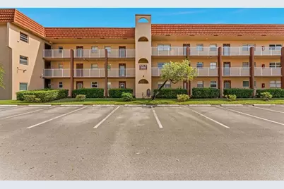 8950  Sunrise Lakes Blvd, Unit #210, Sunrise, FL 33322 - Photo 21