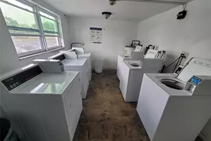 15221 NE 6th Ave, Miami, FL 33162 - Photo 13