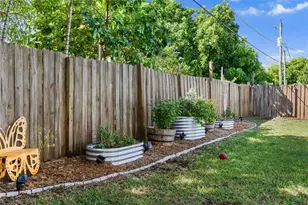 8610 NW 46th St, Lauderhill, FL 33351 - Photo 33