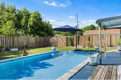 8610 NW 46th St, Lauderhill, FL 33351 - Photo 35