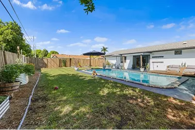 8610 NW 46th St, Lauderhill, FL 33351 - Photo 47