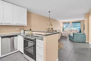 2555 NE 11th St, Fort Lauderdale, FL 33304 - Photo 3