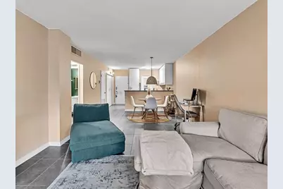 2555 NE 11th St, Unit #610, Fort Lauderdale, FL 33304 - Photo 13