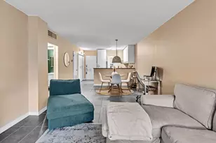 2555 NE 11th St, Fort Lauderdale, FL 33304 - Photo 13