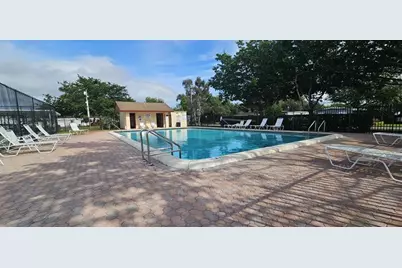 21511 NW 3rd St, Pembroke Pines, FL 33029 - Photo 23