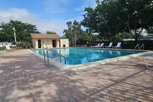 21511 NW 3rd St, Pembroke Pines, FL 33029 - Photo 23