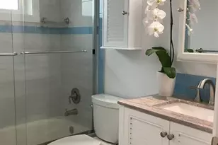 8260 NW 11th Ct, Pembroke Pines, FL 33024 - Photo 13