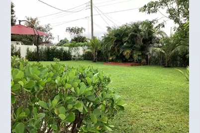 8260 NW 11th Ct, Pembroke Pines, FL 33024 - Photo 19