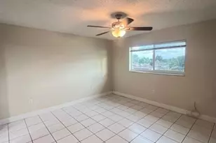 8515 Sunrise Lakes Blvd, Sunrise, FL 33322 - Photo 7