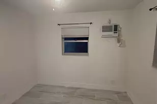 604 NW 10th St, Hallandale Beach, FL 33009 - Photo 9