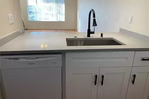 10038 Twin Lakes Dr, Coral Springs, FL 33071 - Photo 1