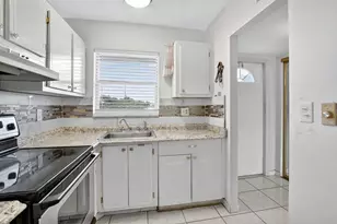 8130 Sunrise Lakes Blvd, Sunrise, FL 33322 - Photo 9