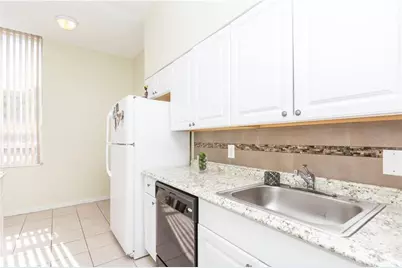 326  Harrison St, Unit #302A, Hollywood, FL 33019 - Photo 5