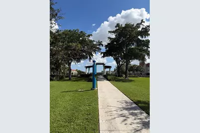 2950 W Sunrise Lks Dr, Unit #305, Fort Lauderdale, FL 33322 - Photo 13