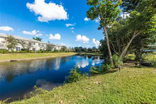 3575 Brokenwoods Dr, Coral Springs, FL 33065 - Photo 19