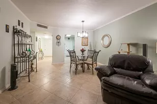 3575 Brokenwoods Dr, Coral Springs, FL 33065 - Photo 9