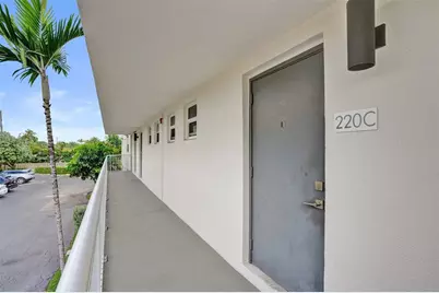 [Address not provided], Oakland Park, FL 33308 - Photo 17