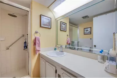 9400  Sunrise Lakes Blvd, Unit #304, Sunrise, FL 33322 - Photo 15