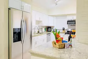 279 Hach Ln (3/2), West Palm Beach, FL 33415 - Photo 9