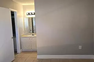 301 W Palm Way Unit, Pembroke Pines, FL 33025 - Photo 15