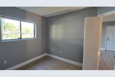 301 W Palm Way, Unit #107, Pembroke Pines, FL 33025 - Photo 11