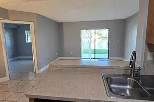 301 W Palm Way Unit, Pembroke Pines, FL 33025 - Photo 3