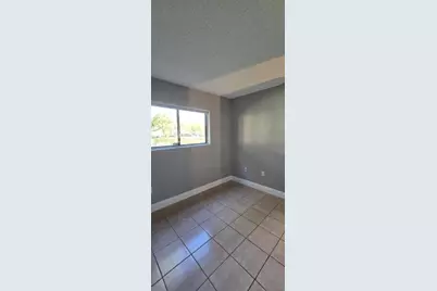 301 W Palm Way, Unit #107, Pembroke Pines, FL 33025 - Photo 9