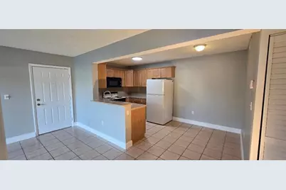 301 W Palm Way, Unit #107, Pembroke Pines, FL 33025 - Photo 5