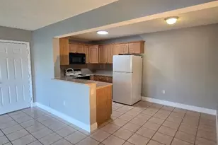 301 W Palm Way Unit, Pembroke Pines, FL 33025 - Photo 5