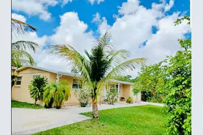 279  Hach Ln (2/1), West Palm Beach, FL 33415 - Photo 1