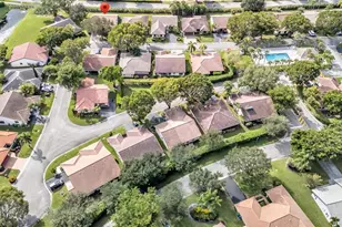 10940 Cypress Run Cir, Coral Springs, FL 33071 - Photo 25