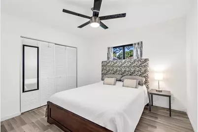 10940  Cypress Run Cir, Coral Springs, FL 33071 - Photo 11