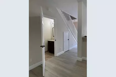 761 SW 122nd Ter, Pembroke Pines, FL 33025 - Photo 3